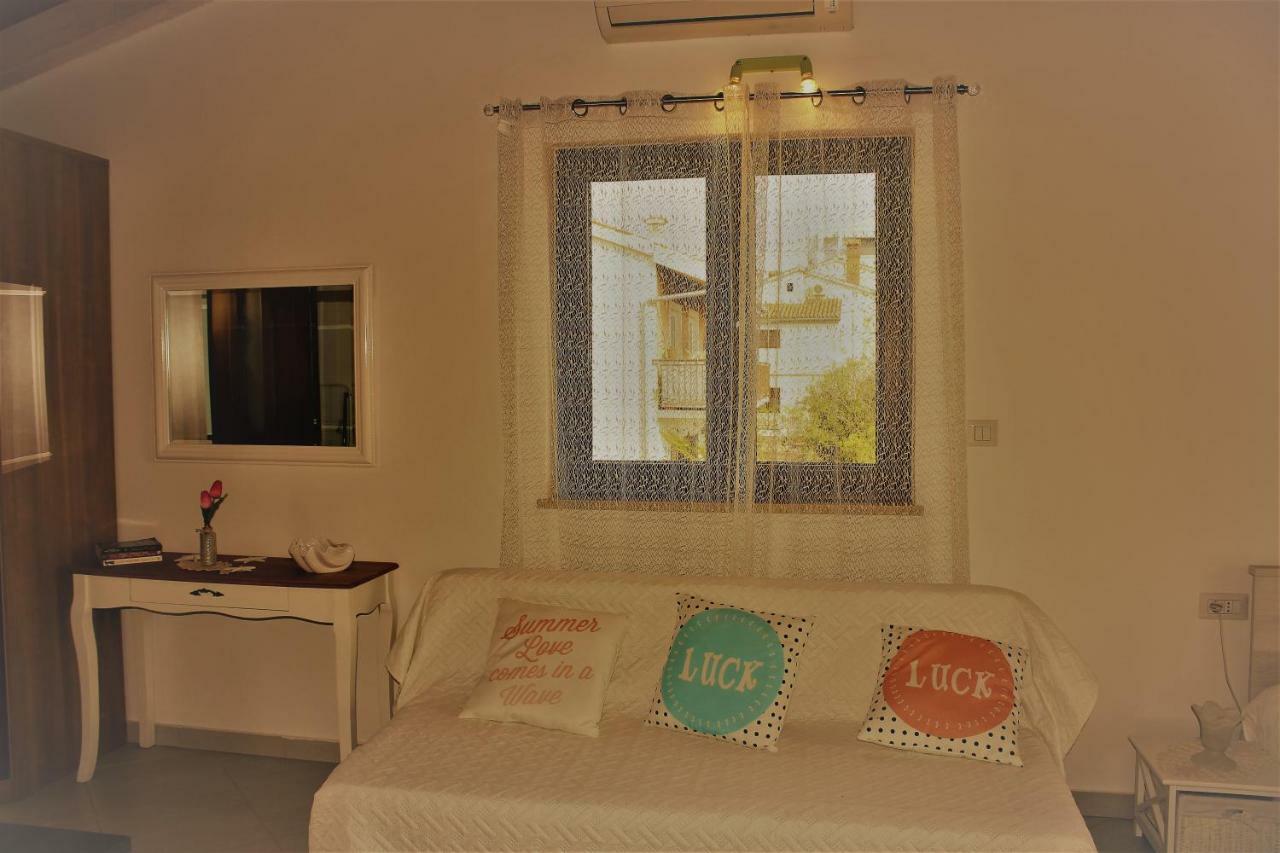 Apartman Sasa ロヴィニ エクステリア 写真