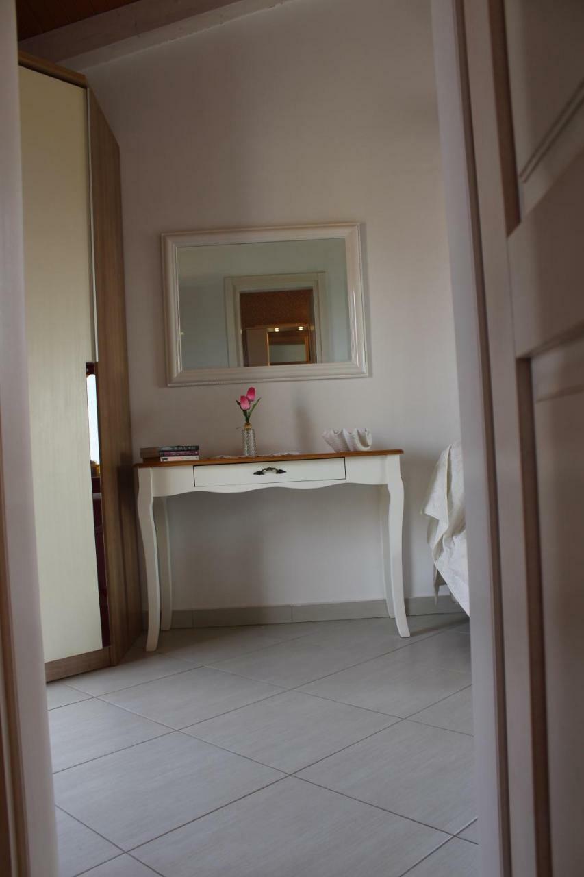 Apartman Sasa ロヴィニ エクステリア 写真